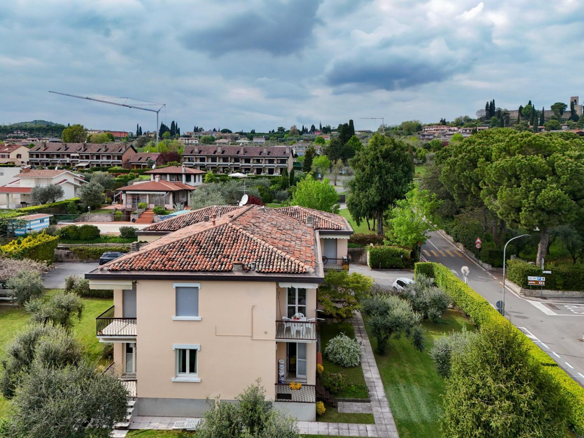 Appartamento Martina Moniga del Garda Bagian luar foto
