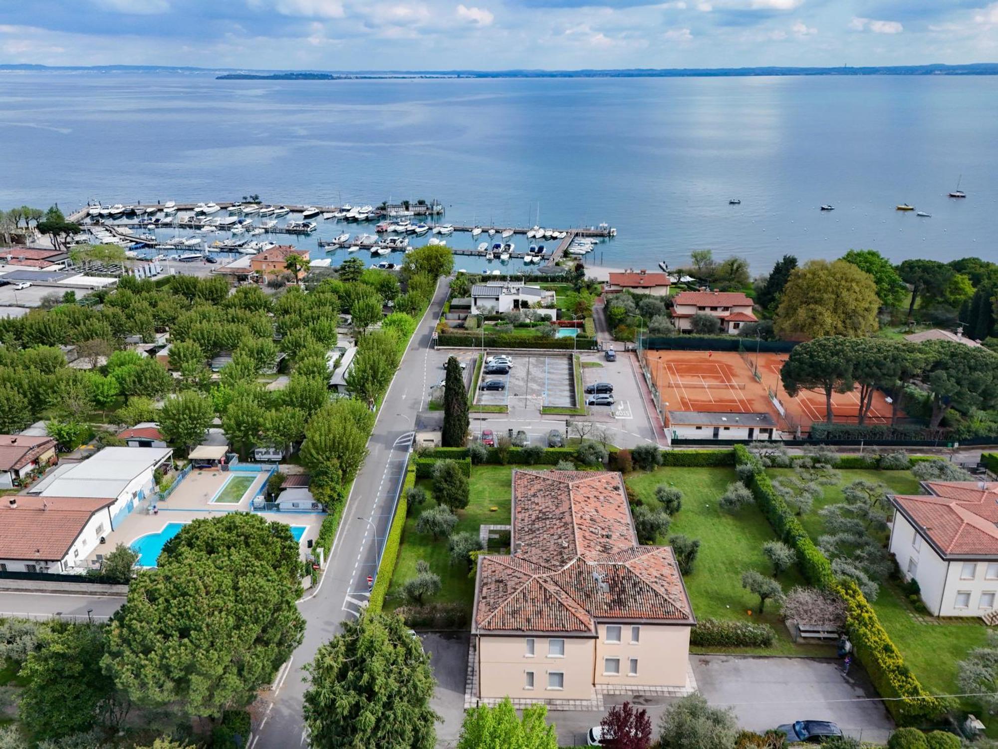 Appartamento Martina Moniga del Garda Bagian luar foto