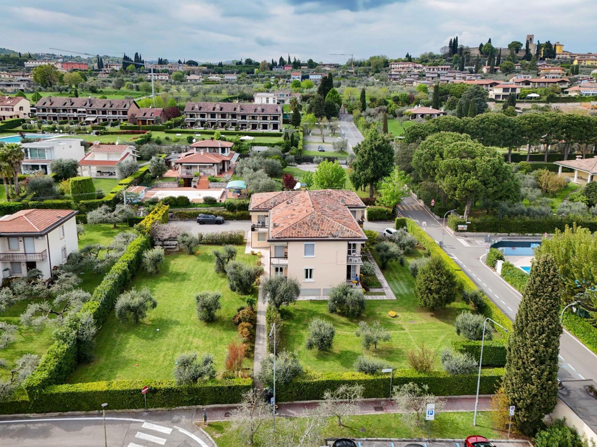 Appartamento Martina Moniga del Garda Bagian luar foto